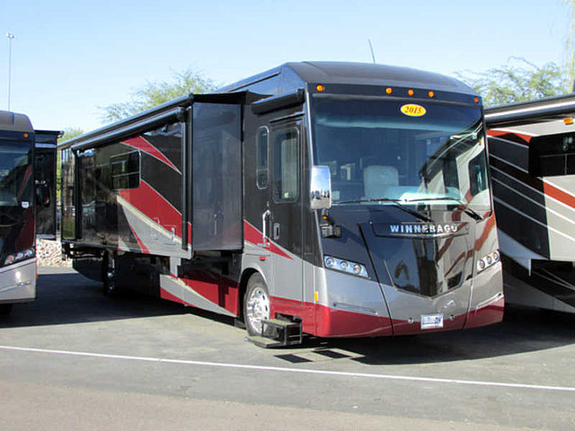 2015 Winnebago Journey Photo