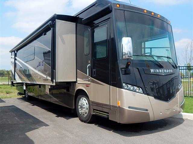 2015 Winnebago Journey Photo