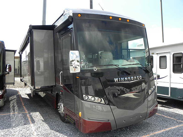 2015 Winnebago Journey Photo
