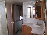 2002 Winnebago Journey DL Photo #16