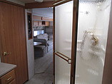 2002 Winnebago Journey DL Photo #17