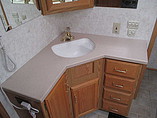 2002 Winnebago Journey DL Photo #23