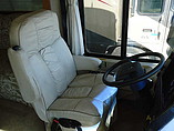 2002 Winnebago Journey DL Photo #6