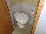 2002 Winnebago Journey DL Photo #18