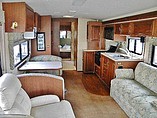 2001 Winnebago Journey DL Photo #17