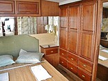 2001 Winnebago Journey DL Photo #30
