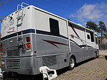 2001 Winnebago Journey DL Photo #2