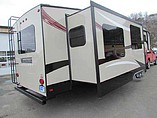 2015 Winnebago Latitude Photo #5