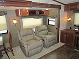 2015 Winnebago Latitude Photo #9