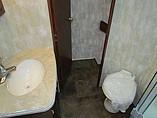 2015 Winnebago Latitude Photo #22