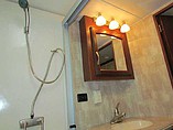 2015 Winnebago Latitude Photo #23