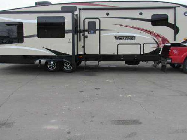 2015 Winnebago Latitude Photo