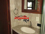 2016 Winnebago Latitude Photo #19