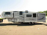 2016 Winnebago Latitude Photo #3