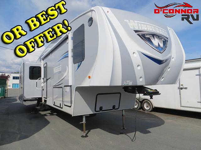 2016 Winnebago Latitude Photo