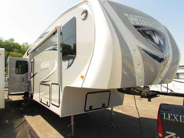2016 Winnebago Latitude Photo