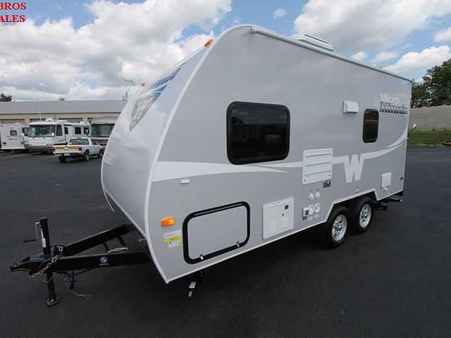 2015 Winnebago Micro Minnie Photo