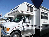 2005 Winnebago Minnie Photo #2