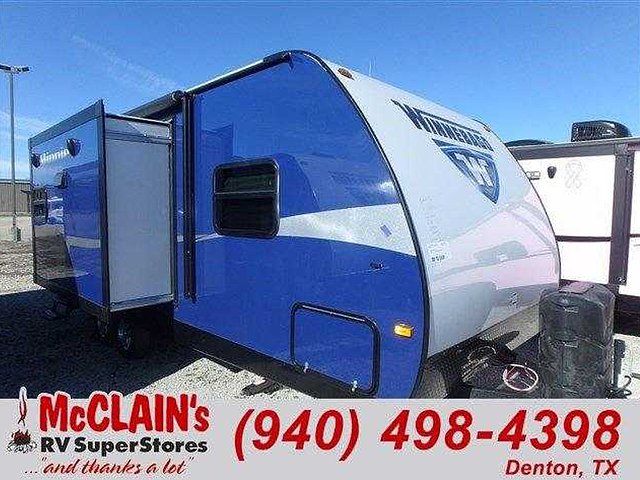 2015 Winnebago Minnie Photo
