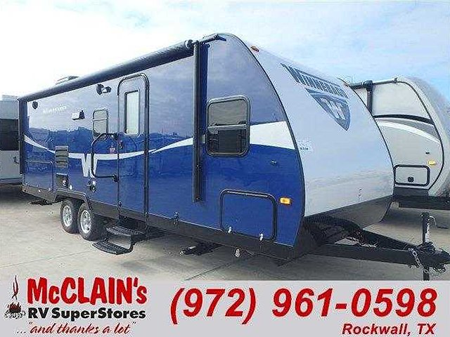 2015 Winnebago Minnie Photo