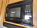 2003 Winnebago Minnie Photo #21