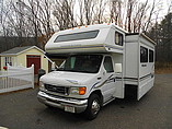 2004 Winnebago Minnie Photo #2