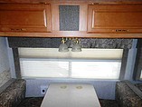 2005 Winnebago Minnie Photo #18