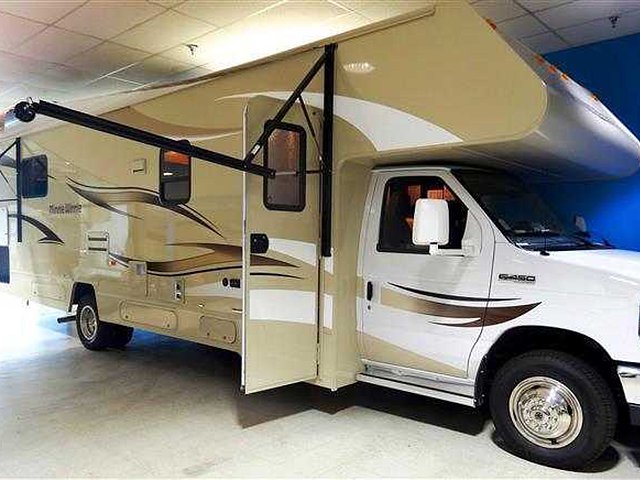 2015 Winnebago Minnie Photo