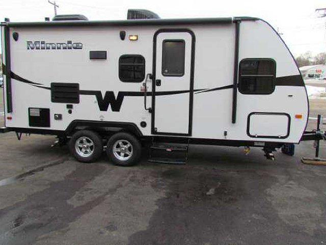 2015 Winnebago Minnie Photo