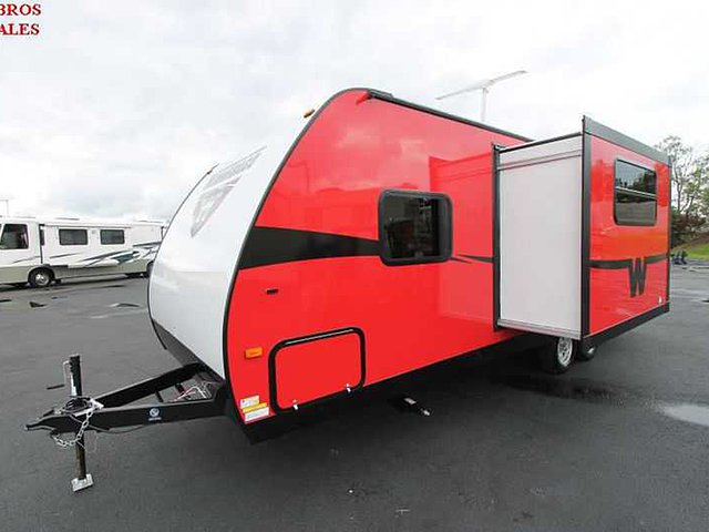 2015 Winnebago Minnie Photo