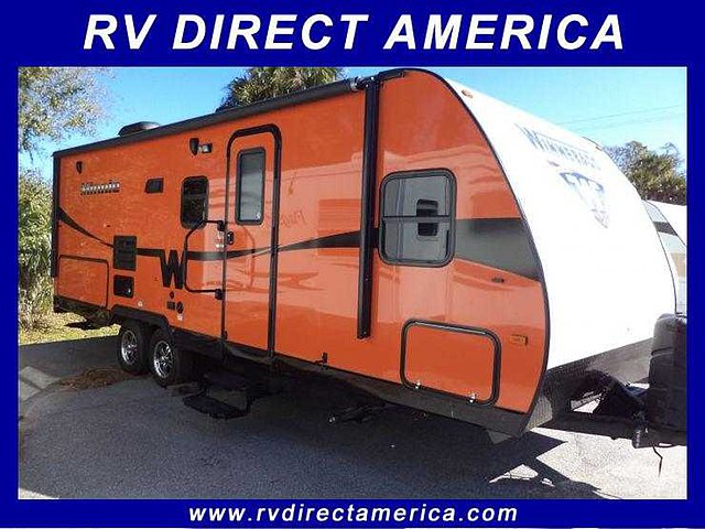 2015 Winnebago Minnie Photo