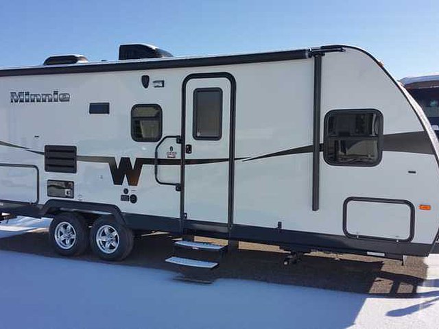 2015 Winnebago Minnie Photo
