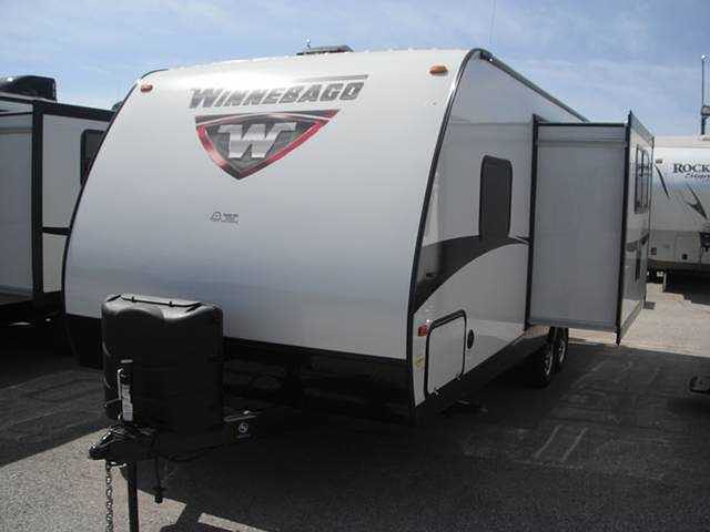 2015 Winnebago Minnie Photo