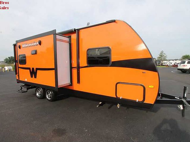 2015 Winnebago Minnie Photo