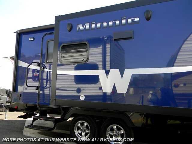 2015 Winnebago Minnie Photo