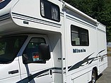 2002 Winnebago Minnie Winnie Photo #3