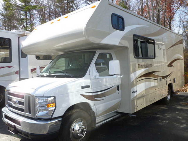 2015 Winnebago Minnie Winnie Photo
