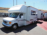 2004 Winnebago Minnie Winnie Photo #2