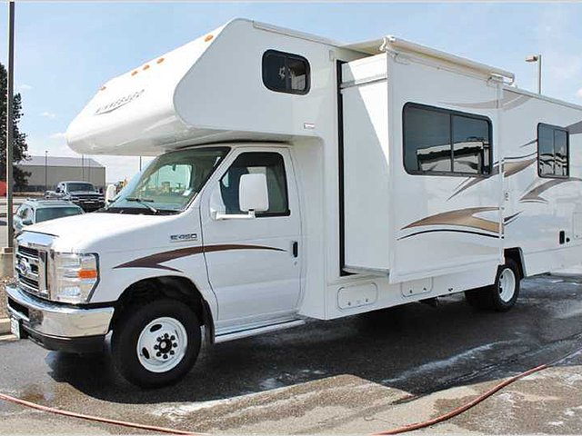 2015 Winnebago Minnie Winnie Photo