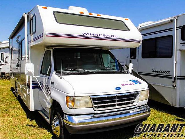 1996 Winnebago Minnie Winnie Photo