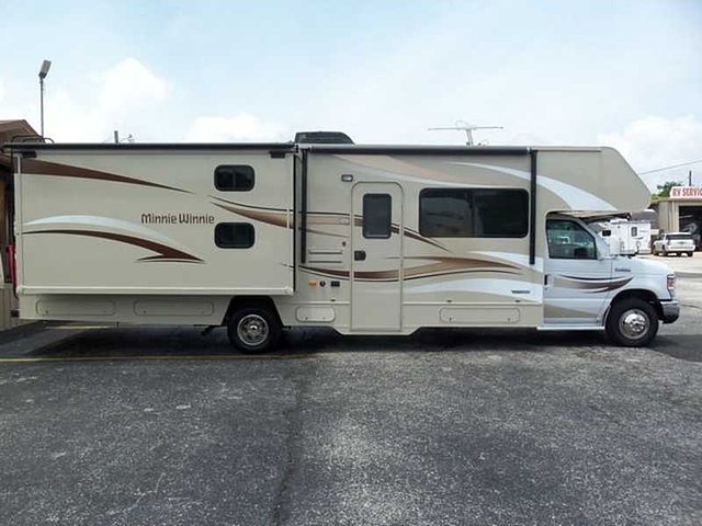 2015 Winnebago Minnie Winnie Photo