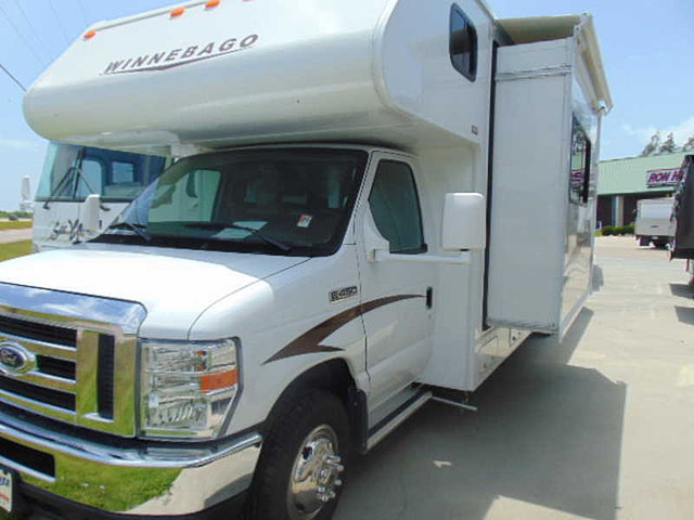 2015 Winnebago Minnie Winnie Photo