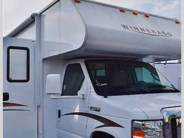 2014 Winnebago Minnie Winnie Photo