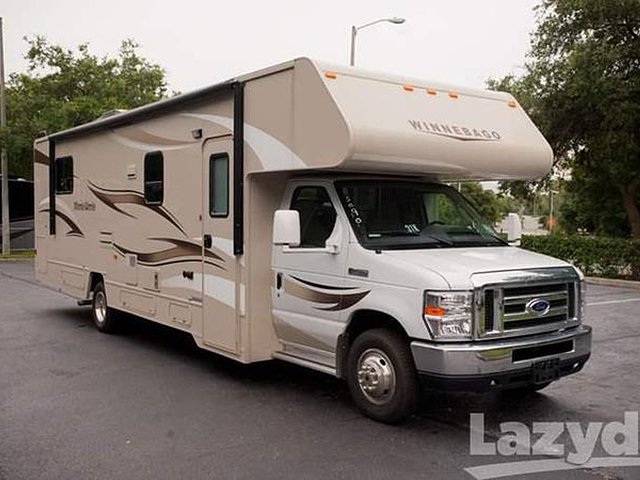 2015 Winnebago Minnie Winnie Photo