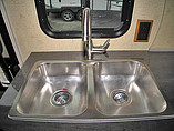 2014 Winnebago Navion Photo #11