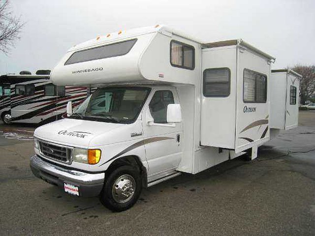 2006 Winnebago Outlook Photo