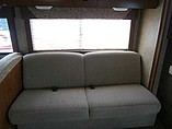 2008 Winnebago Outlook Photo #9