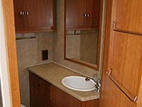 2008 Winnebago Outlook Photo #19