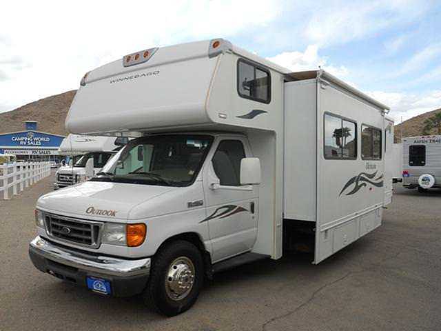 2007 Winnebago Outlook Photo