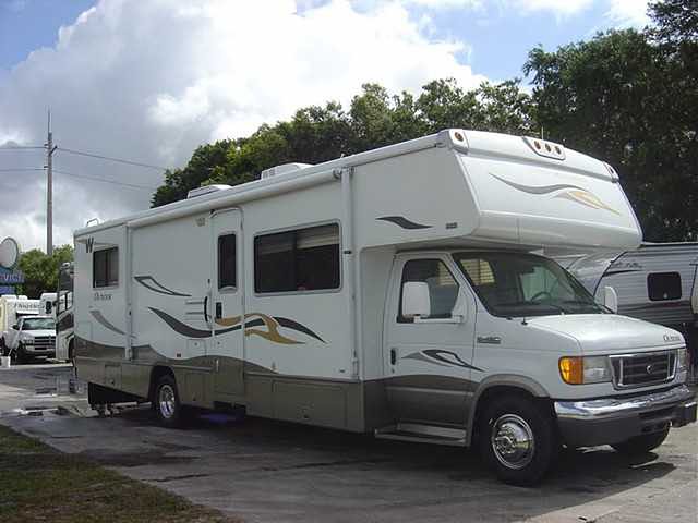 2008 Winnebago Outlook Photo
